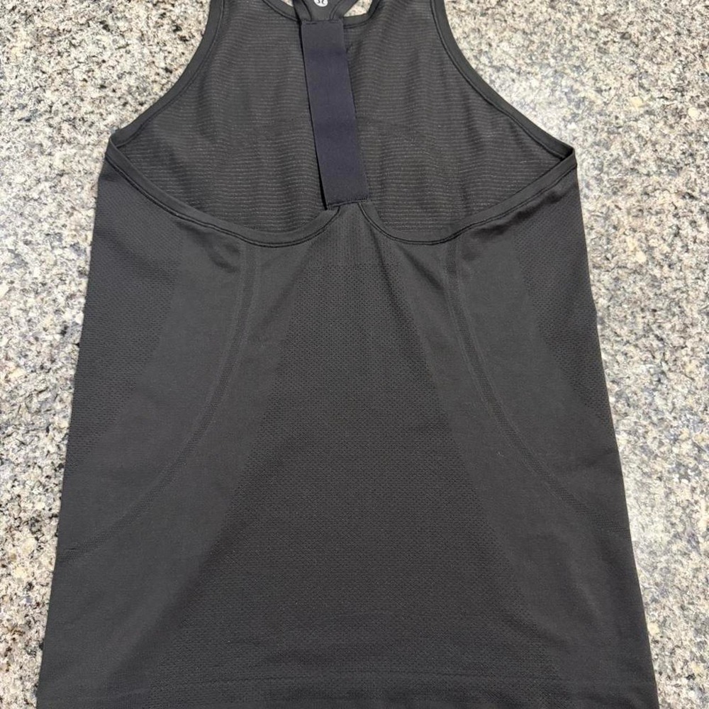Lululemon Swiftly Tech Tank Top Womens Size 8 Black Sleeveless Running Shirt